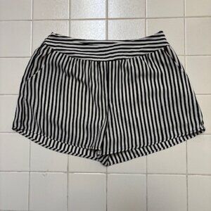 Audrey 3+1 Skort Size S Black & White Stripes